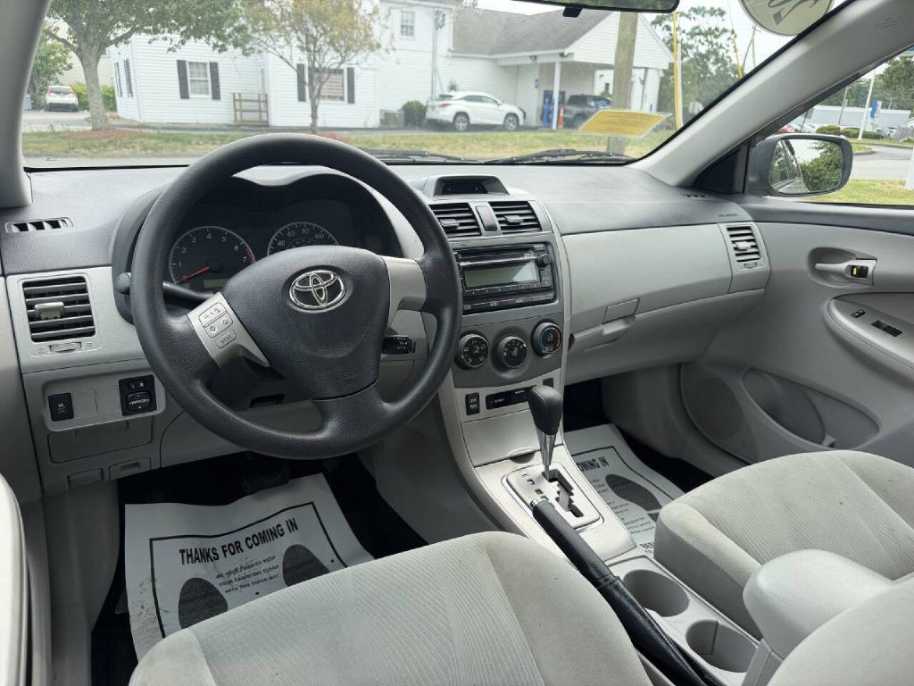 2012 Toyota Corolla Image 10