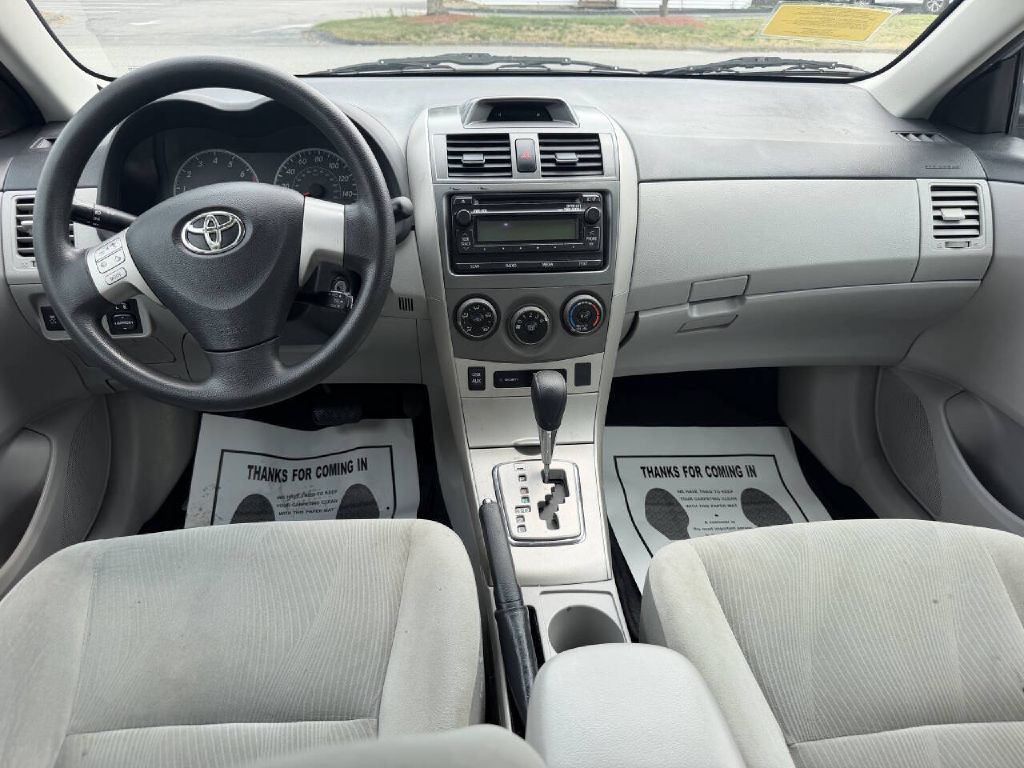 2012 Toyota Corolla Image 11