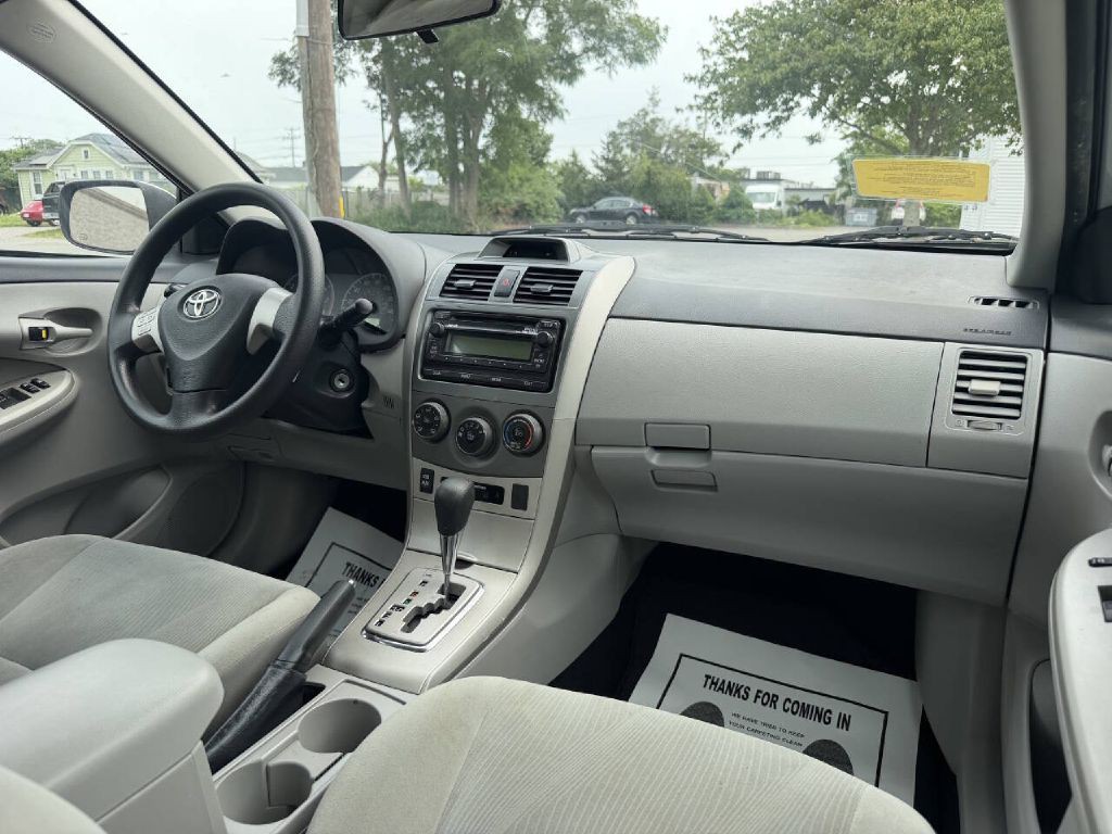 2012 Toyota Corolla Image 12
