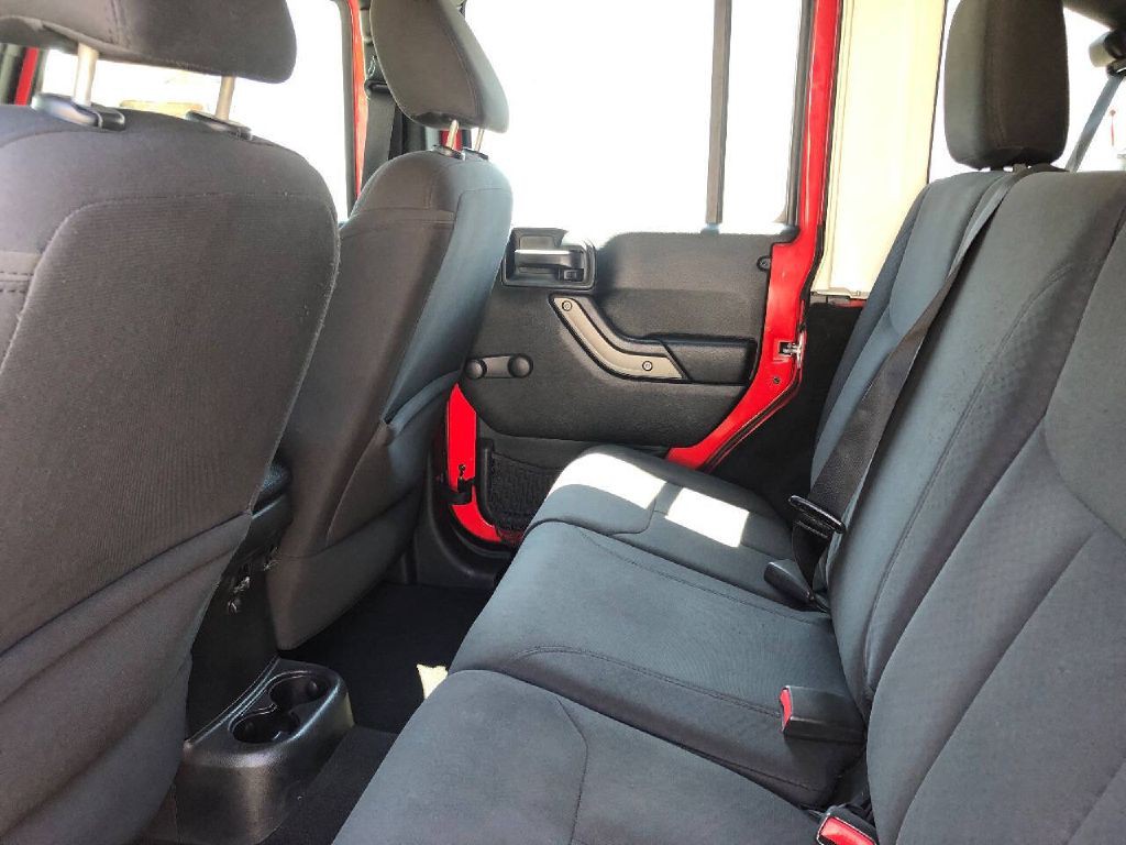 2016 Jeep Wrangler Unlimited Image 14