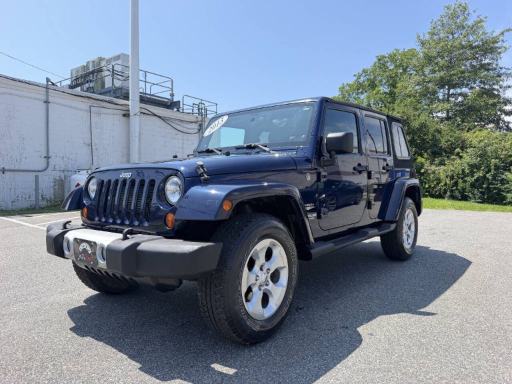 2013 Jeep Wrangler Unlimited Image 2