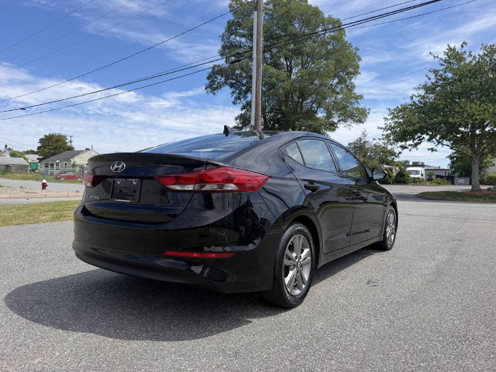2017 Hyundai Elantra Image 6