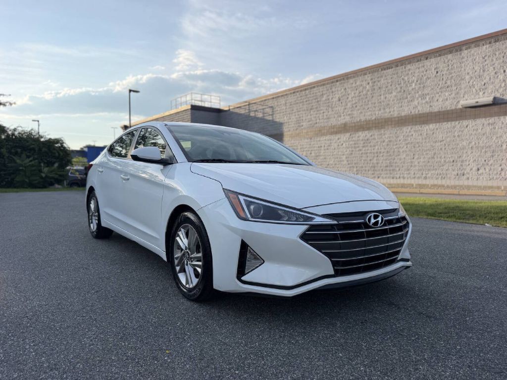 2019 Hyundai Elantra Image 3