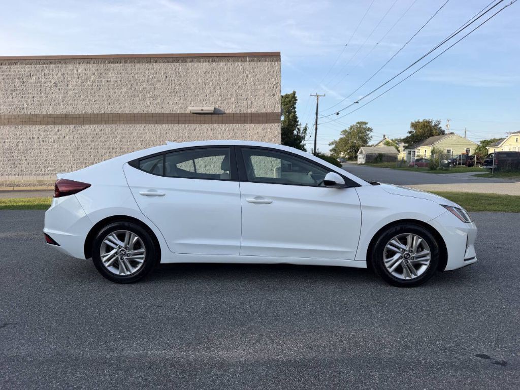 2019 Hyundai Elantra Image 4