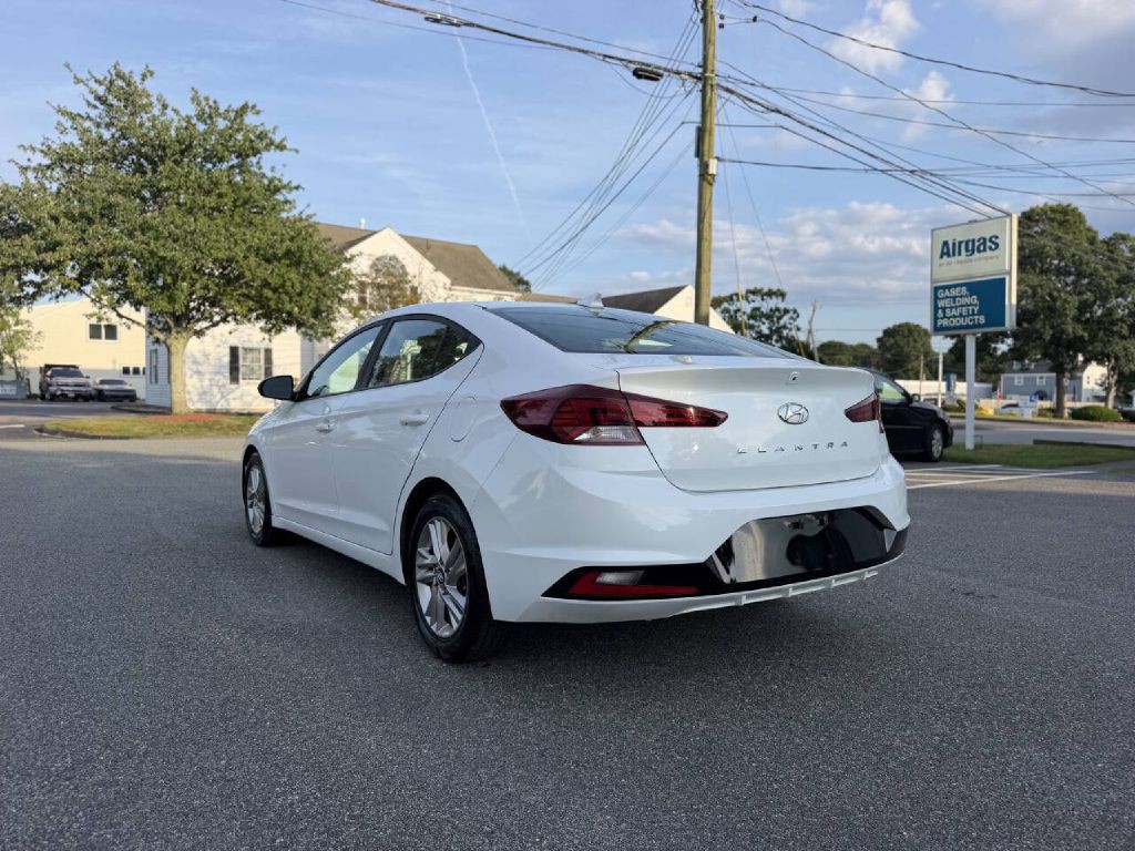2019 Hyundai Elantra Image 7