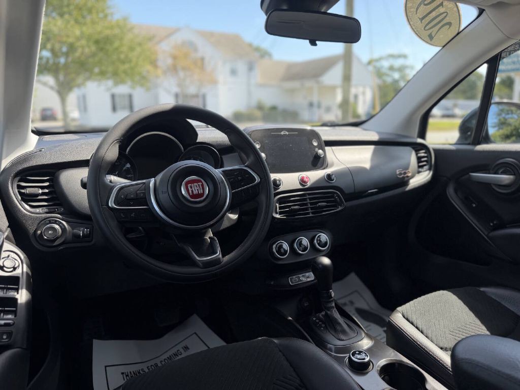 2019 FIAT 500 Image 10