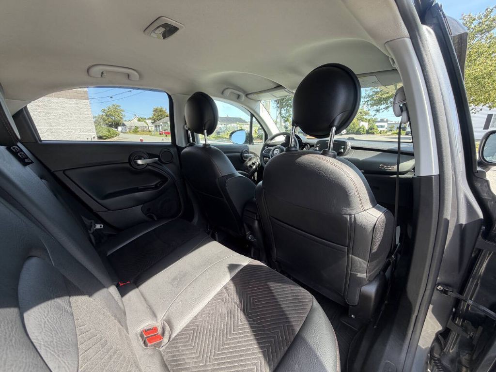 2019 FIAT 500 Image 12