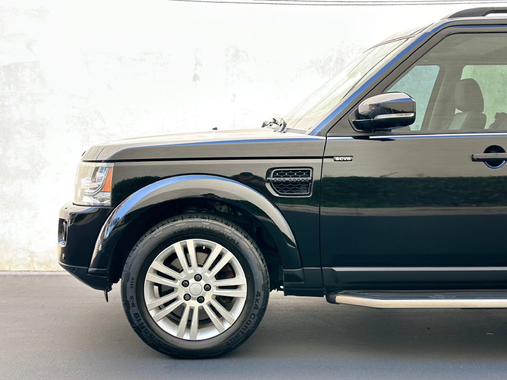 2015 Land Rover LR4 Image 2