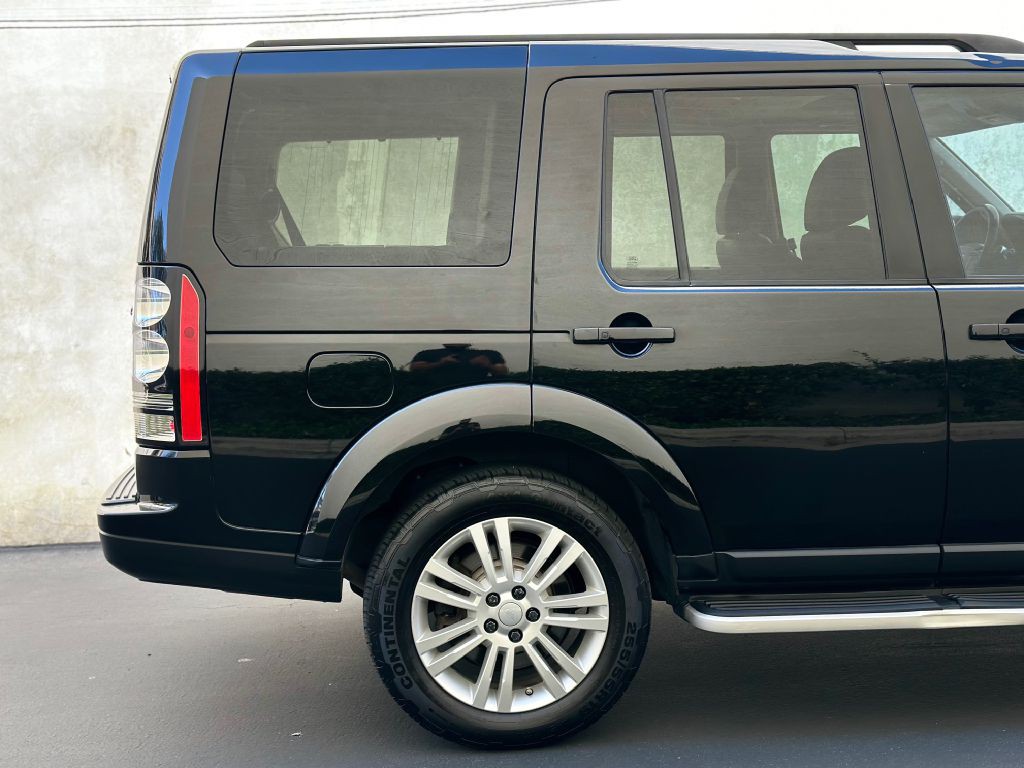 2015 Land Rover LR4 Image 10
