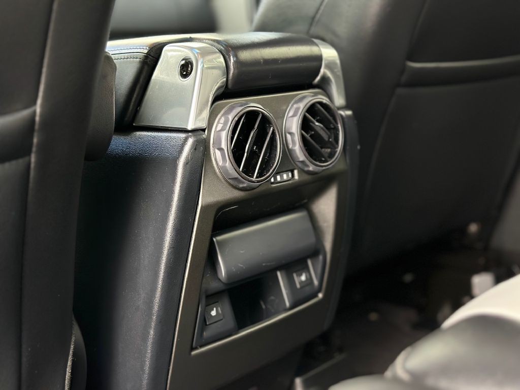2015 Land Rover LR4 Image 23