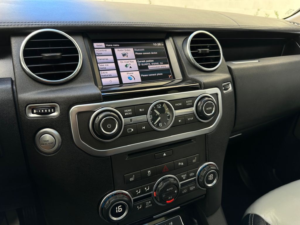 2015 Land Rover LR4 Image 37
