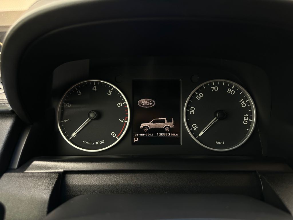 2015 Land Rover LR4 Image 39