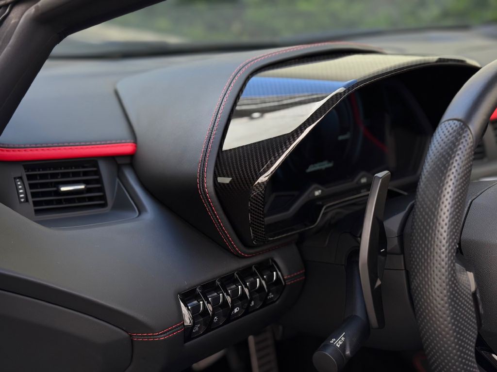 2019 Lamborghini Aventador Image 48