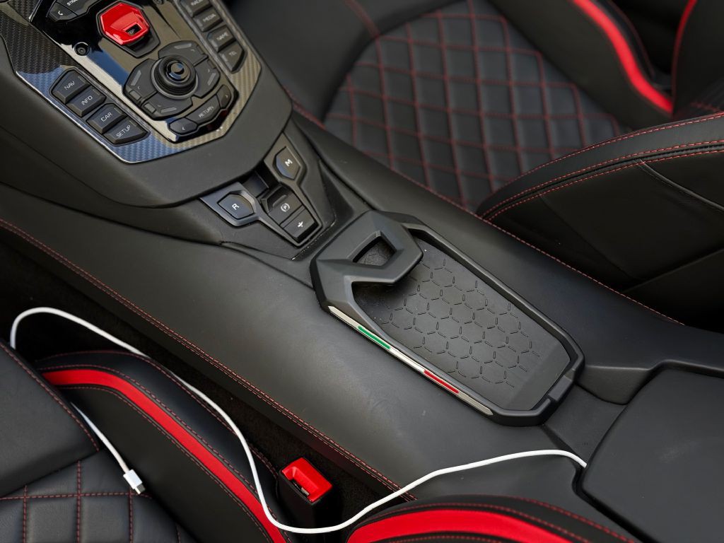 2019 Lamborghini Aventador Image 53