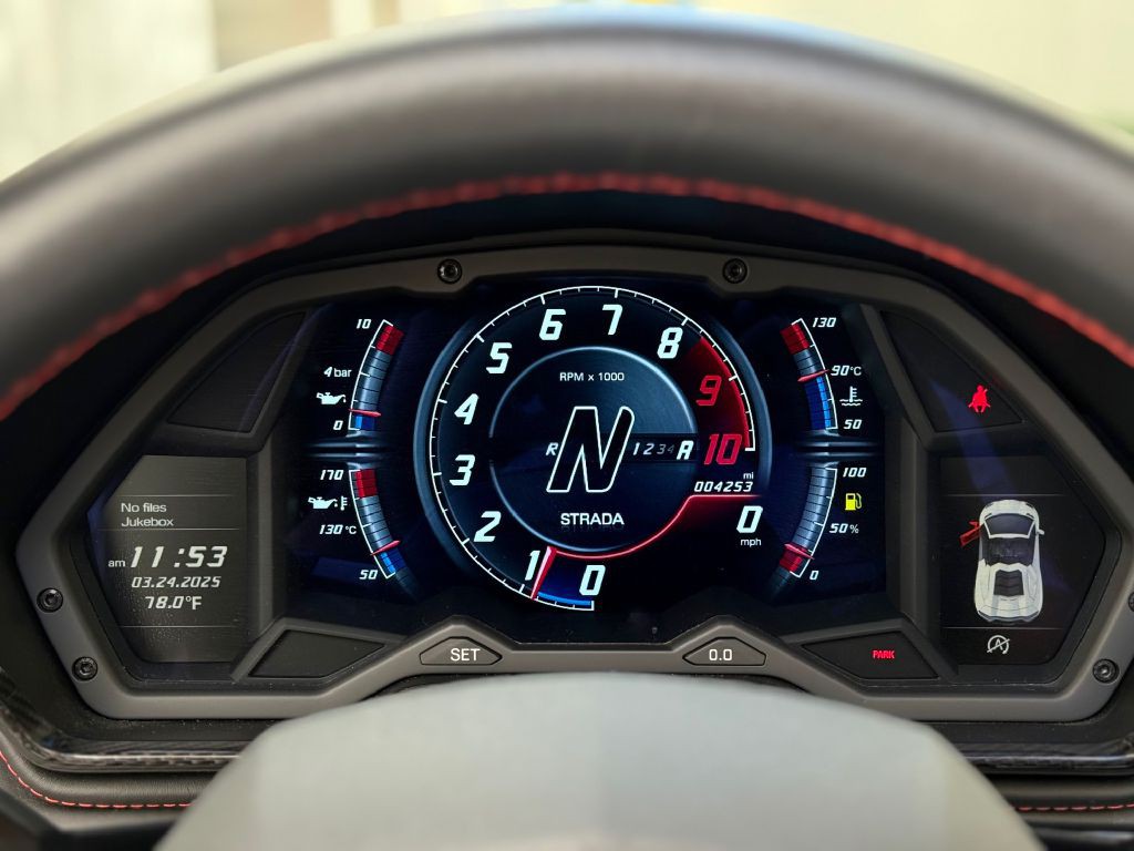 2019 Lamborghini Aventador Image 54