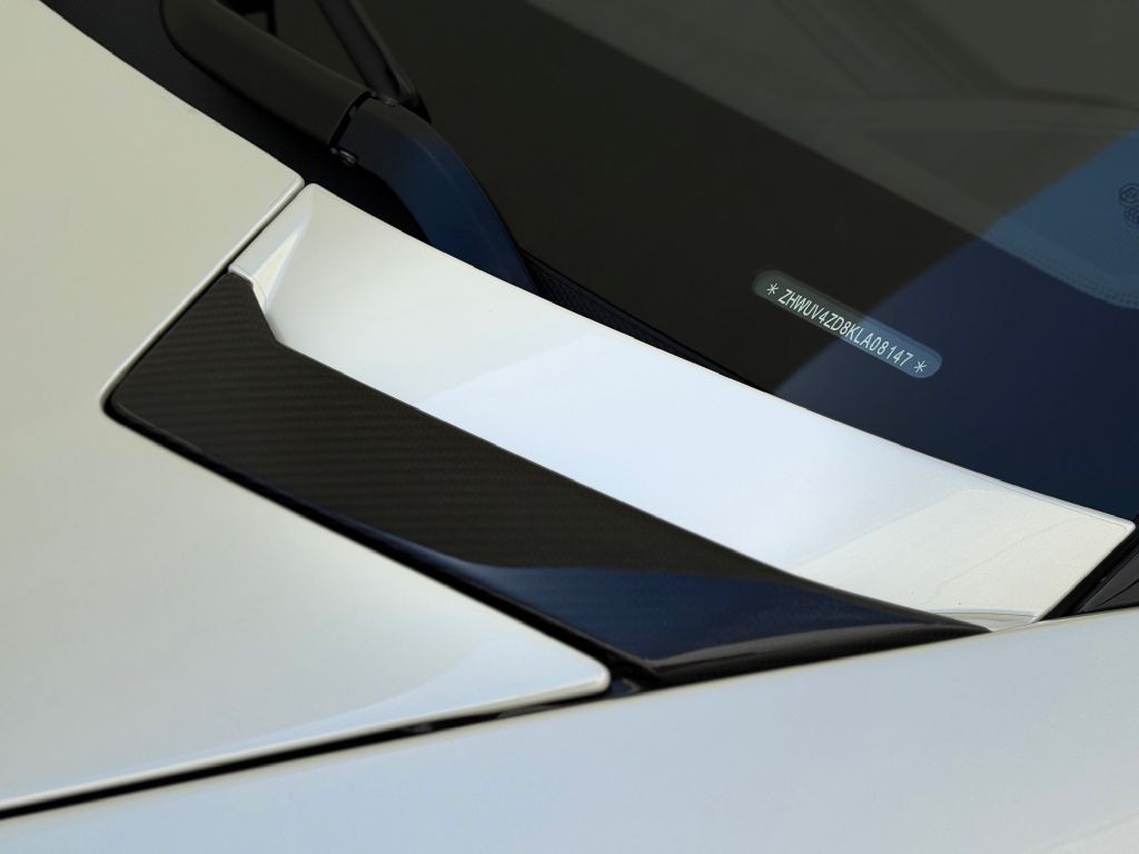 2019 Lamborghini Aventador Image 61