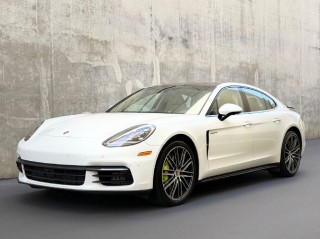 Image for 2018 Porsche Panamera 4 E-HYBRID ID: 6419508