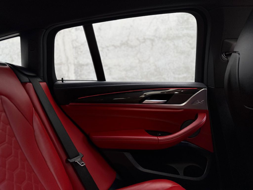 2022 BMW X4 Image 26