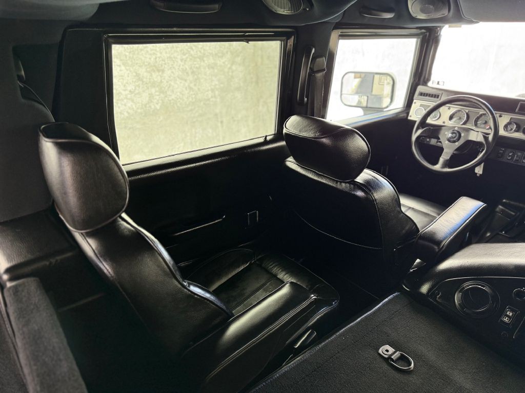 2006 HUMMER H1 Image 39