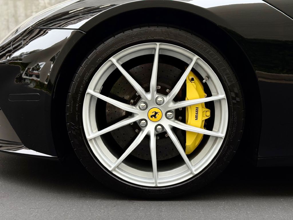 2014 Ferrari F12 BERLINETTA Image 9