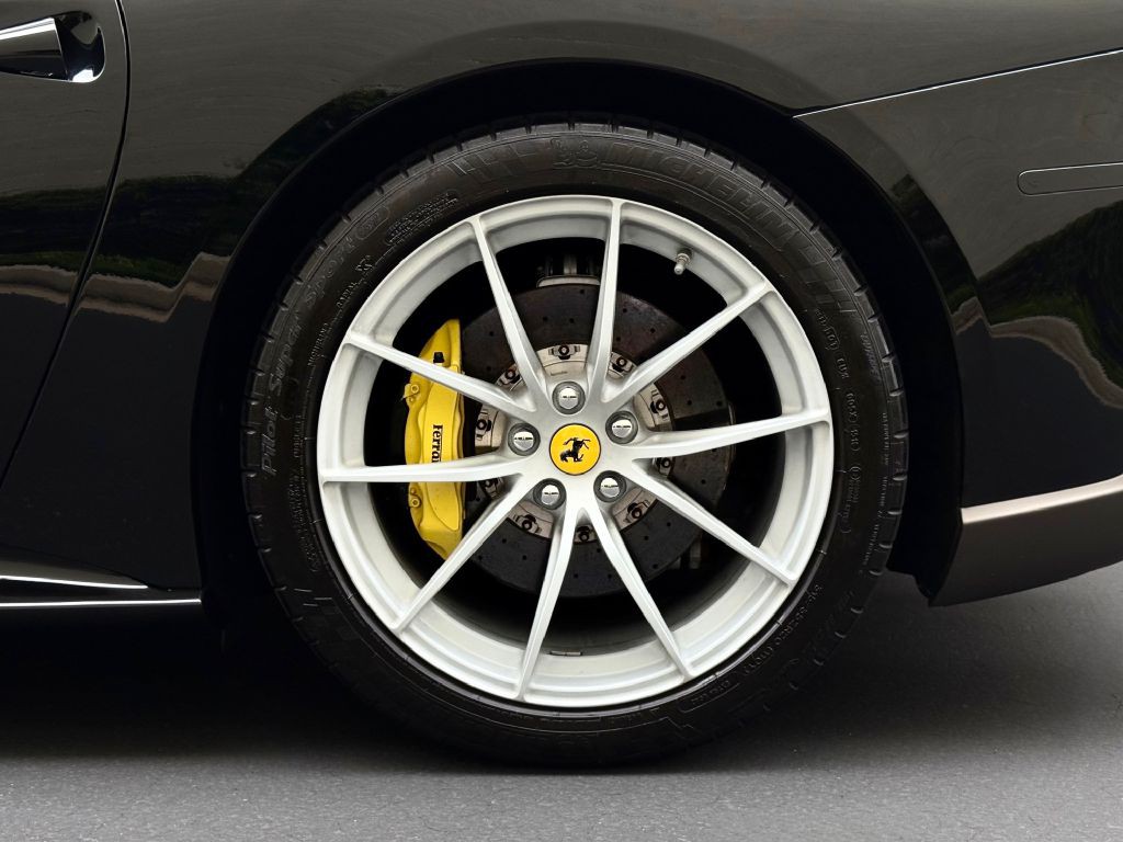 2014 Ferrari F12 BERLINETTA Image 10