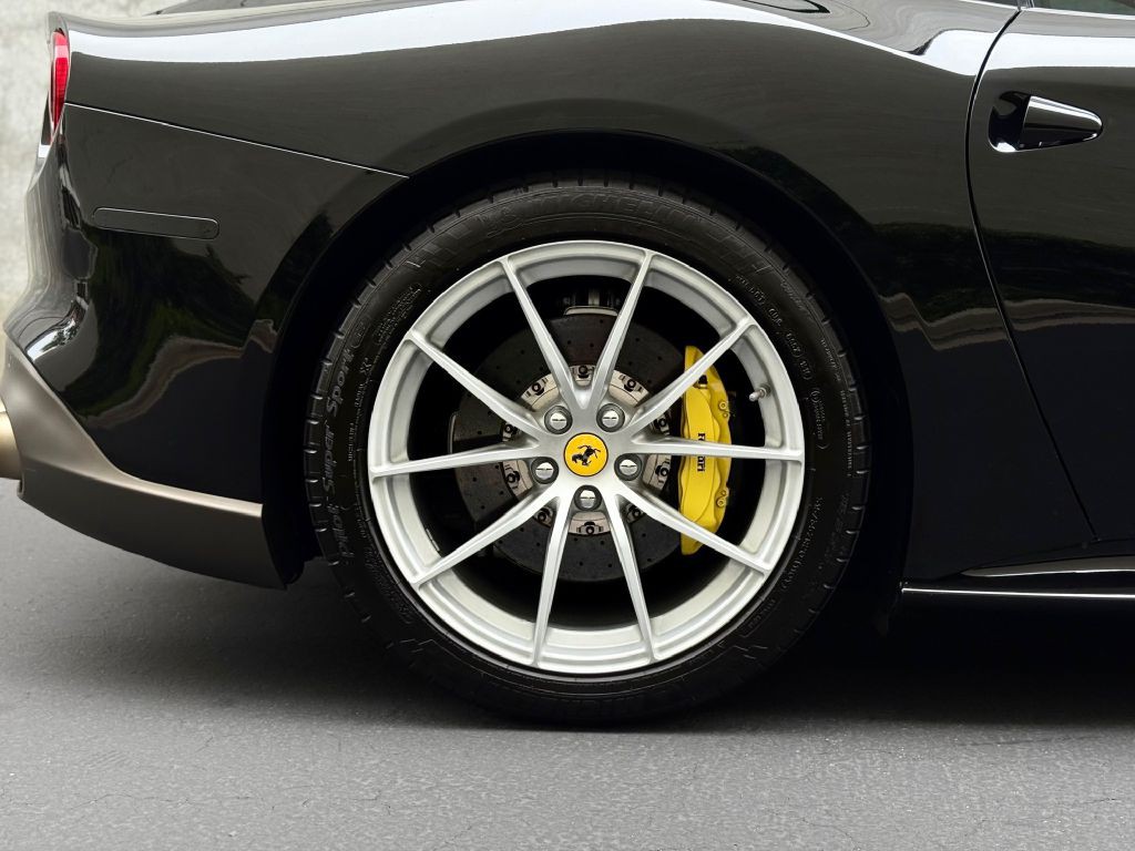 2014 Ferrari F12 BERLINETTA Image 20