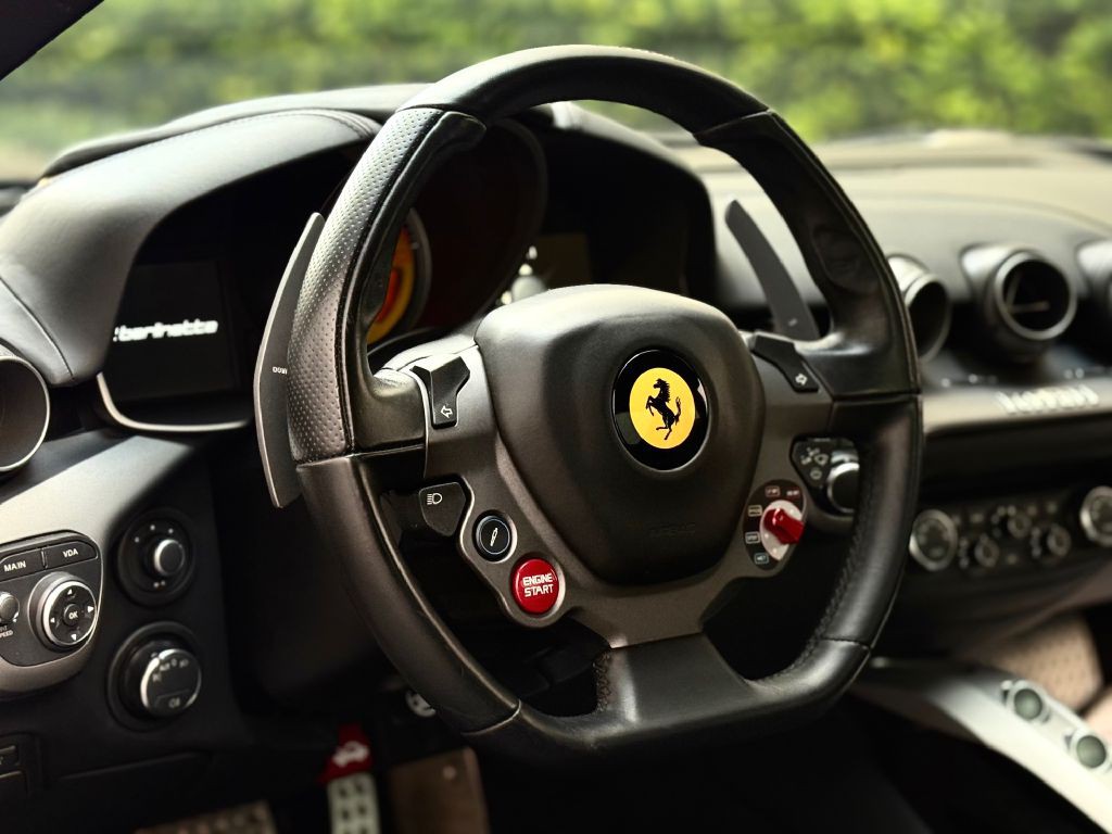 2014 Ferrari F12 BERLINETTA Image 27