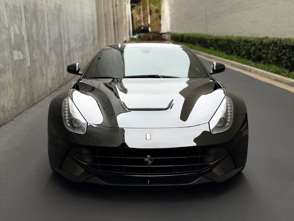 2014 Ferrari F12 BERLINETTA Image 1
