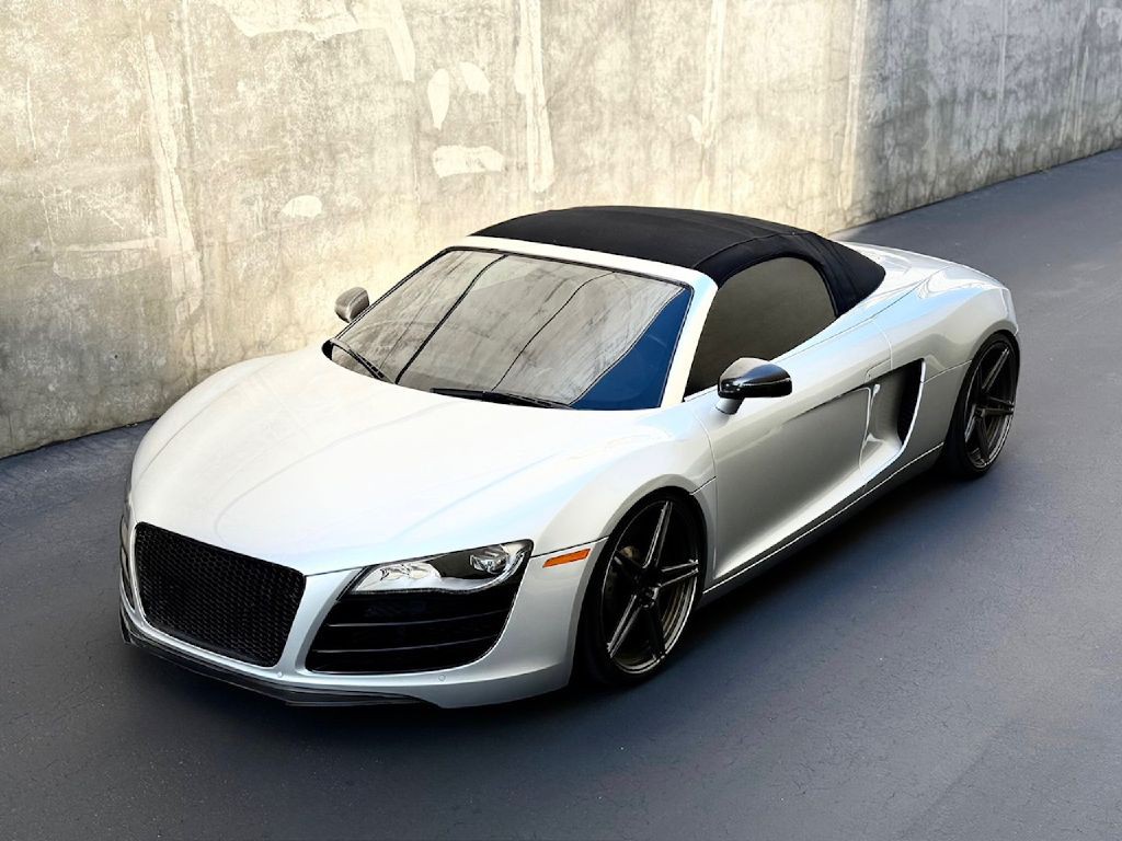 2012 Audi R8 Image 2