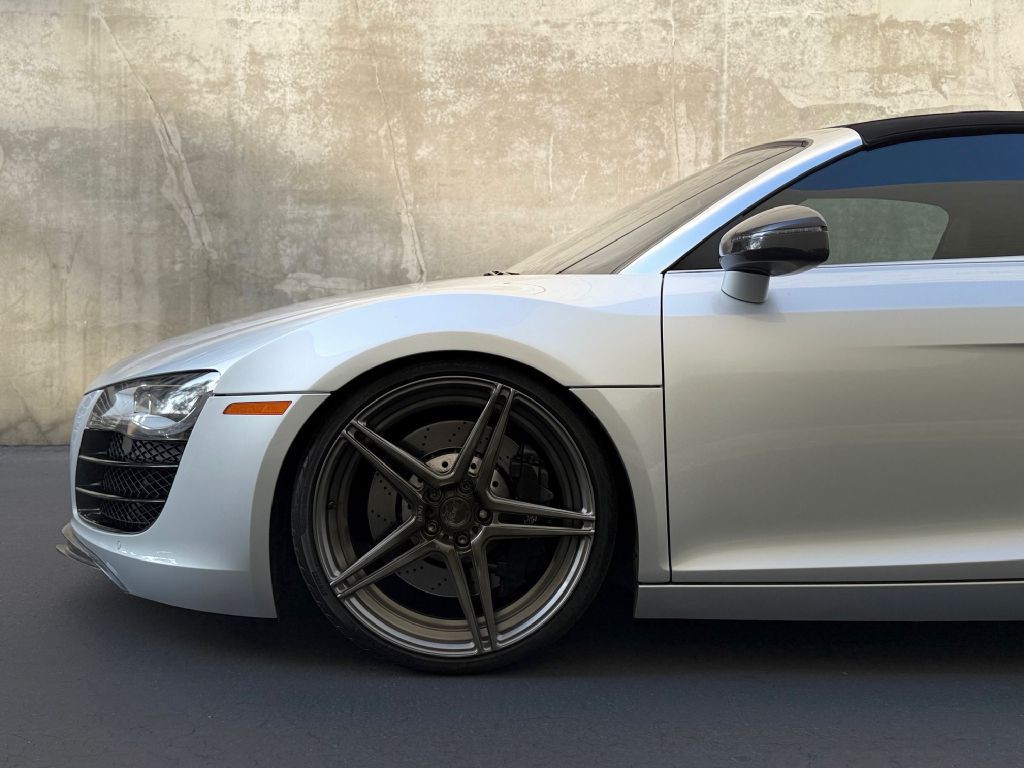 2012 Audi R8 Image 9