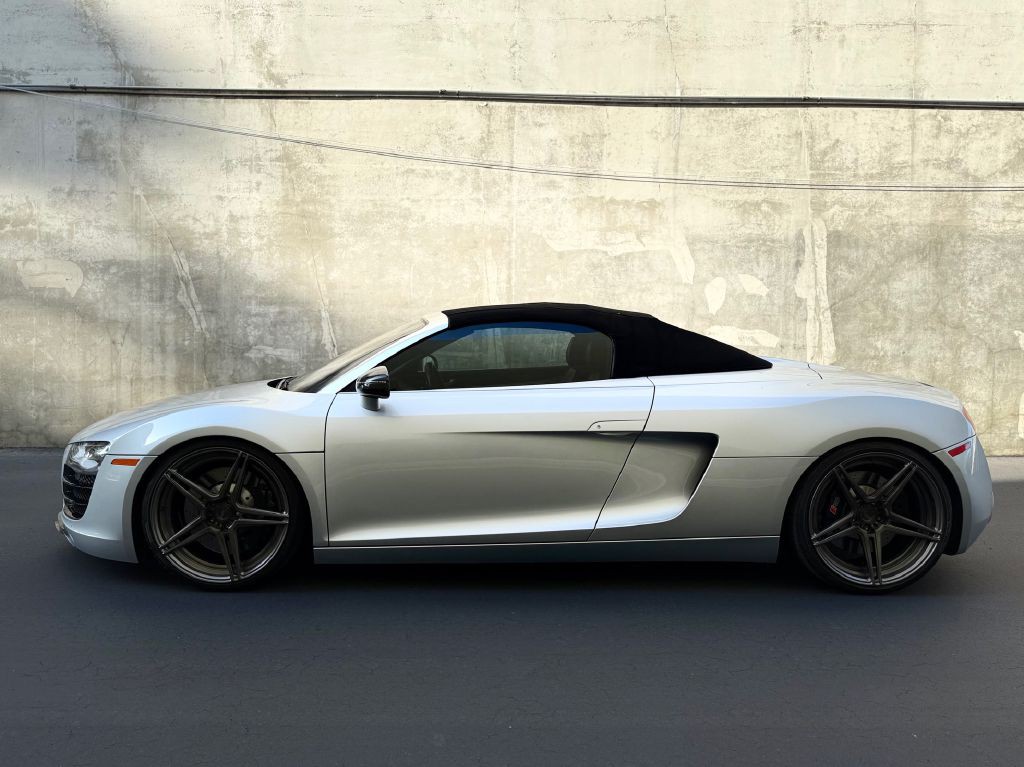 2012 Audi R8 Image 11