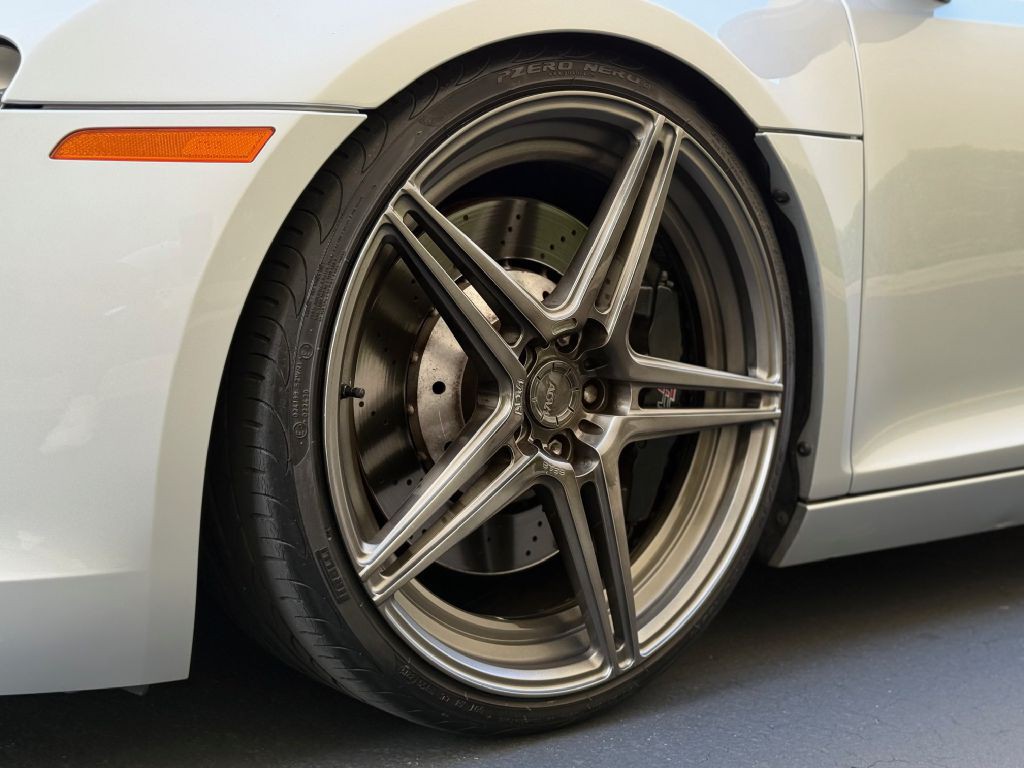 2012 Audi R8 Image 17