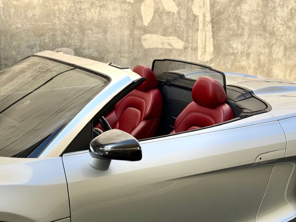 2012 Audi R8 Image 18