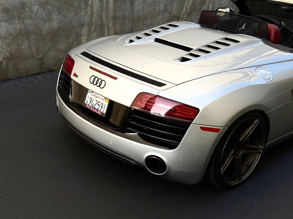 2012 Audi R8 Image 21