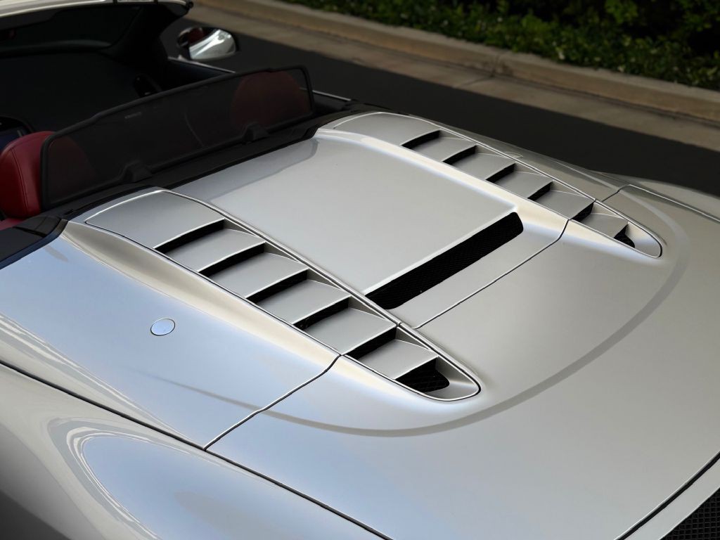 2012 Audi R8 Image 24