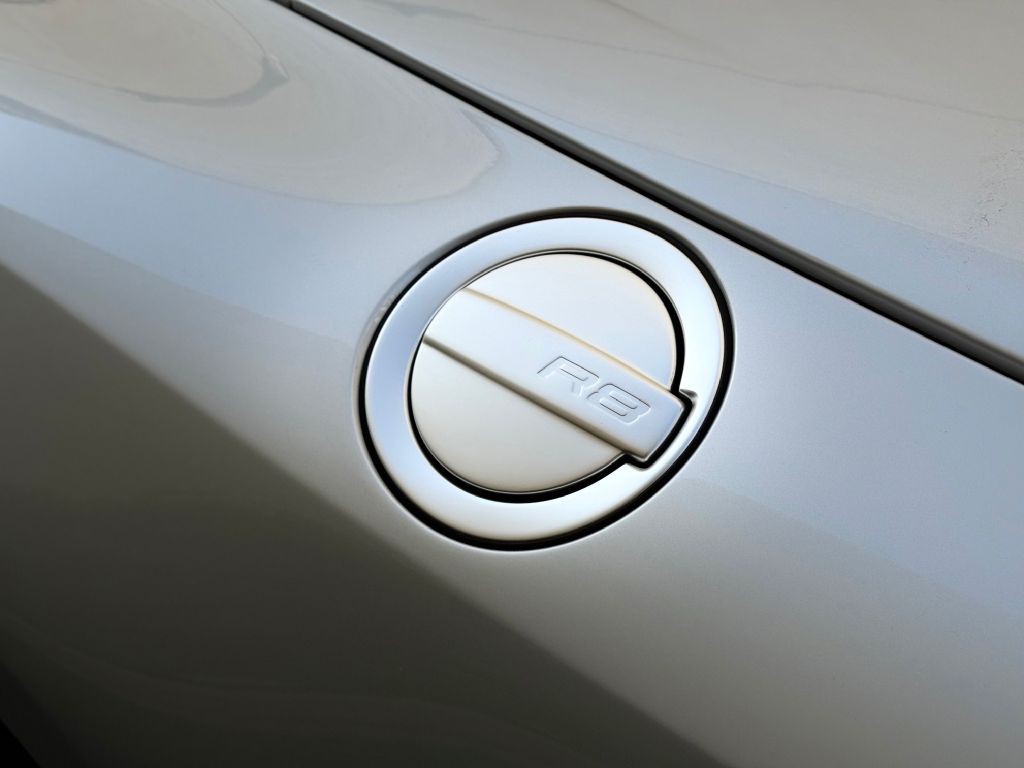 2012 Audi R8 Image 32