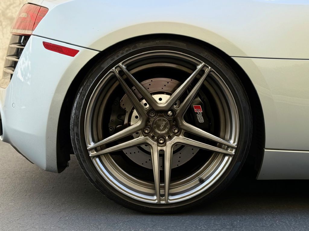 2012 Audi R8 Image 33