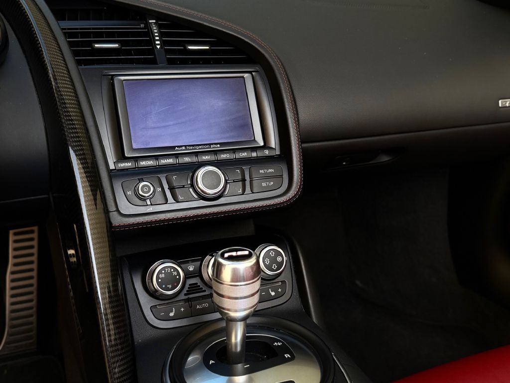 2012 Audi R8 Image 44