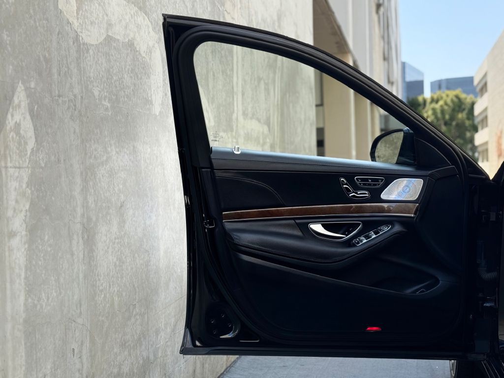 2014 Mercedes-Benz S-Class Image 16
