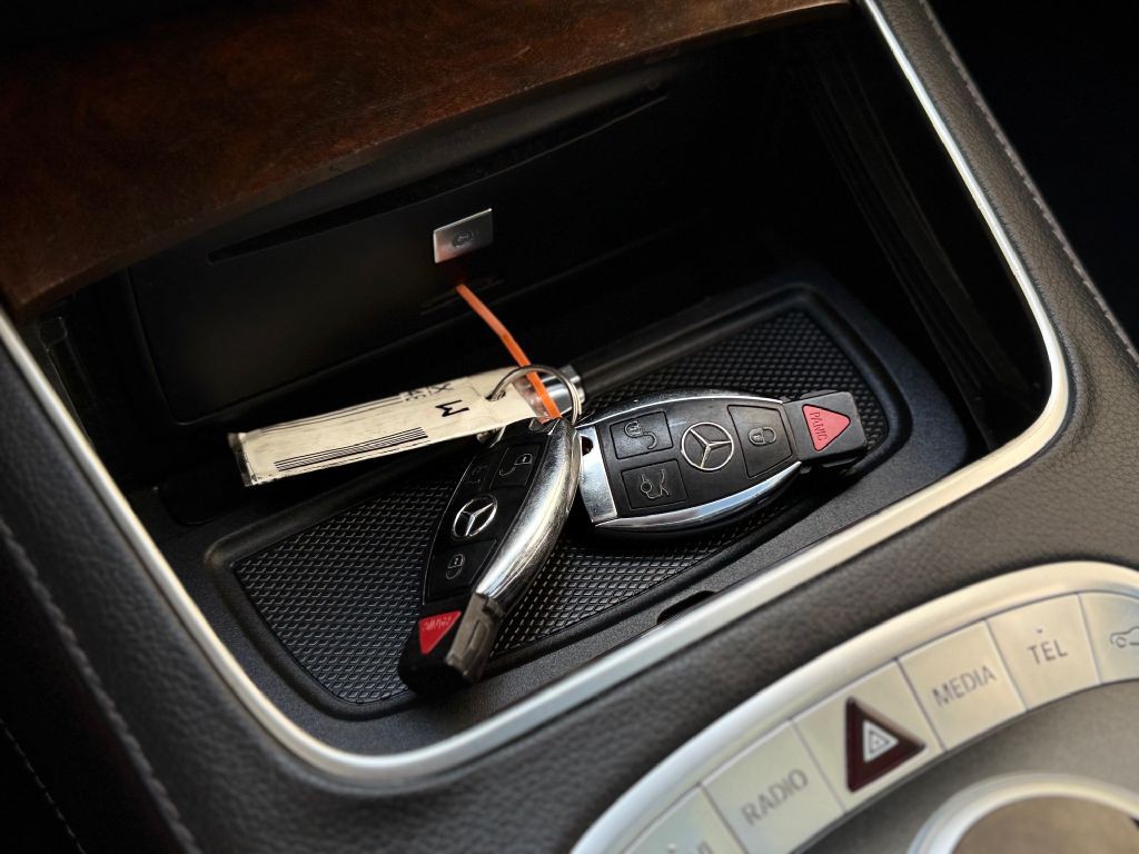 2014 Mercedes-Benz S-Class Image 38