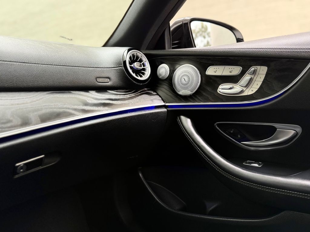 2019 Mercedes-Benz E-Class Image 27