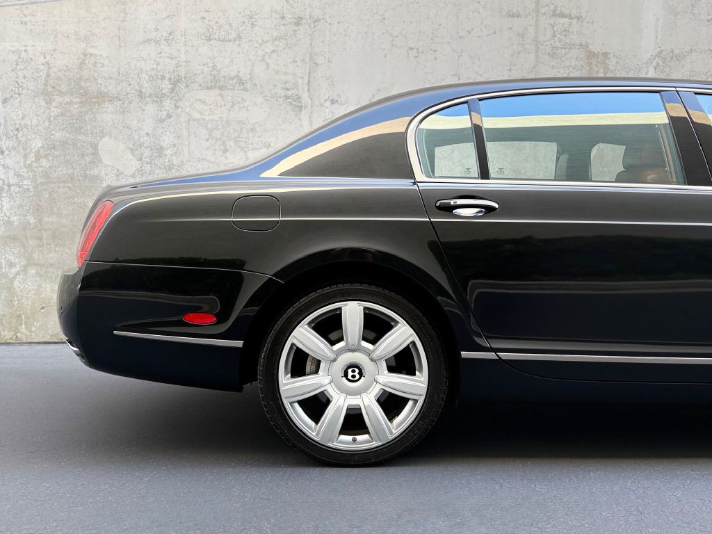 2006 Bentley Continental Image 16