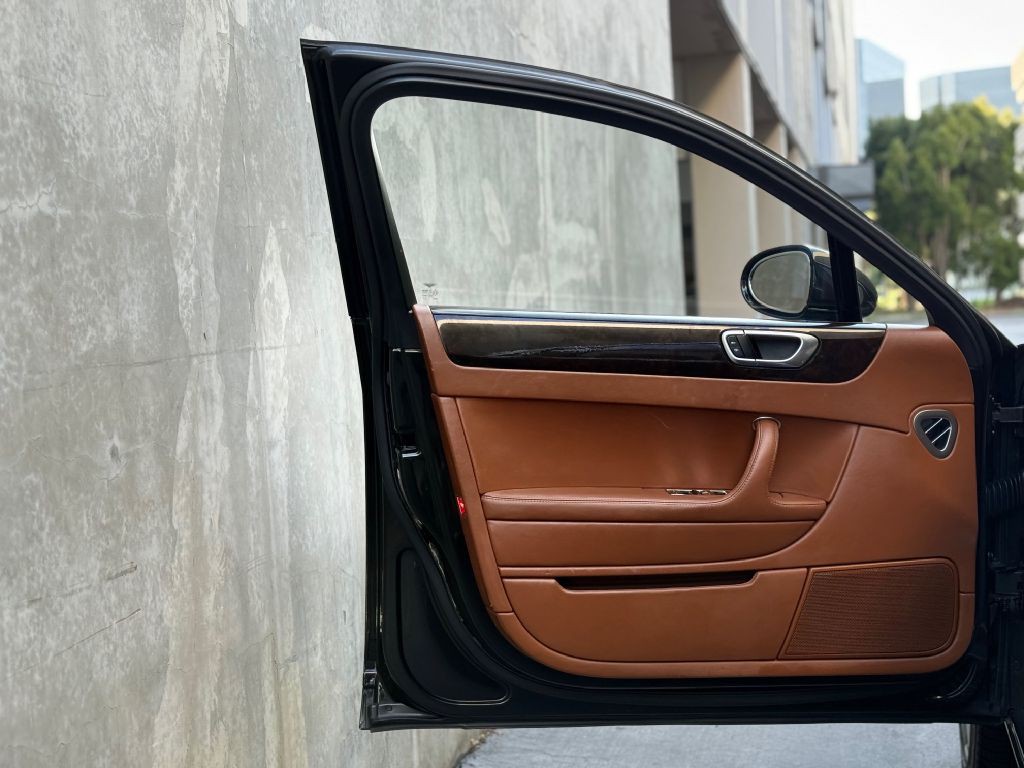 2006 Bentley Continental Image 22
