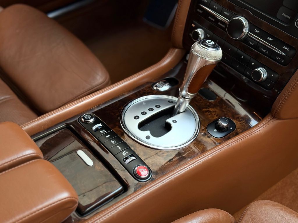 2006 Bentley Continental Image 38