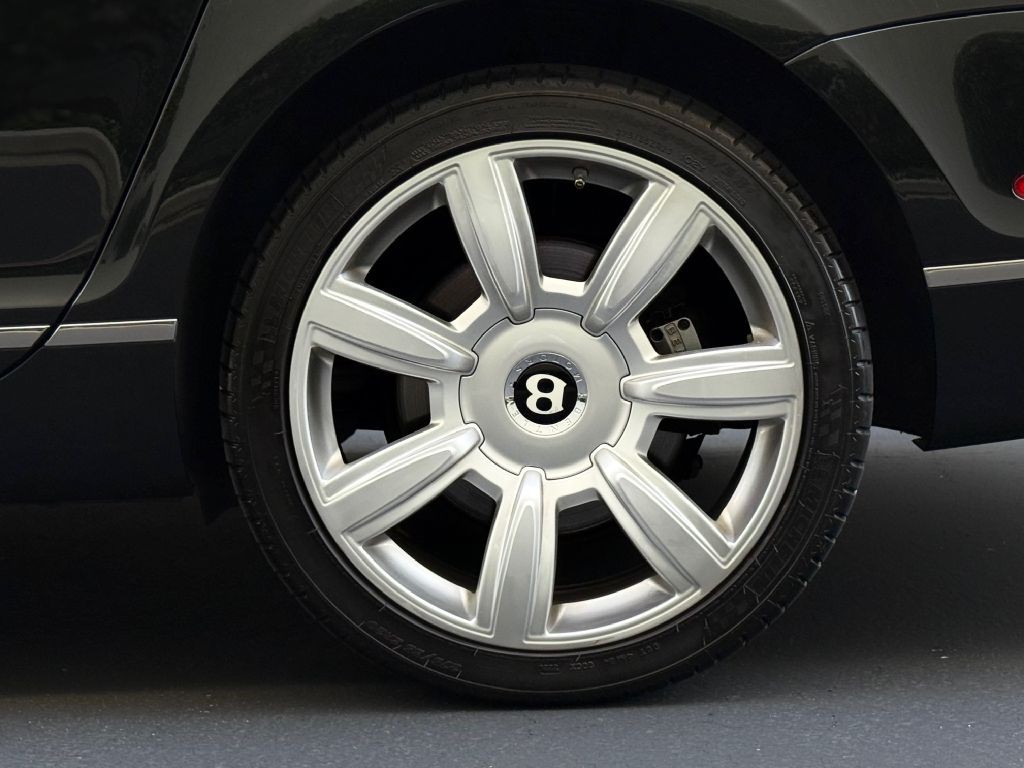 2006 Bentley Continental Image 9