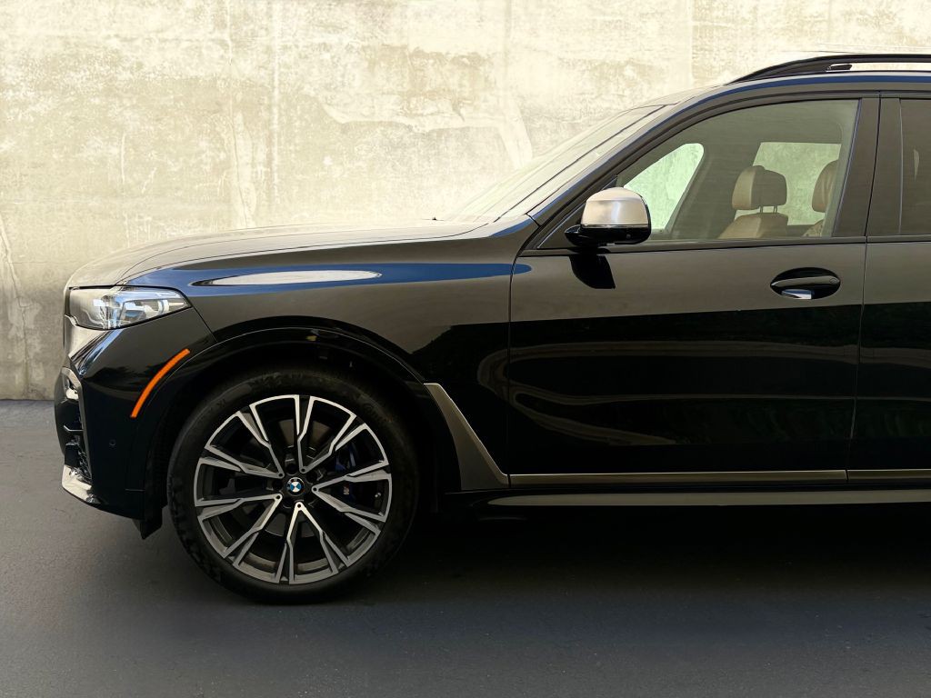 2022 BMW X7 Image 6