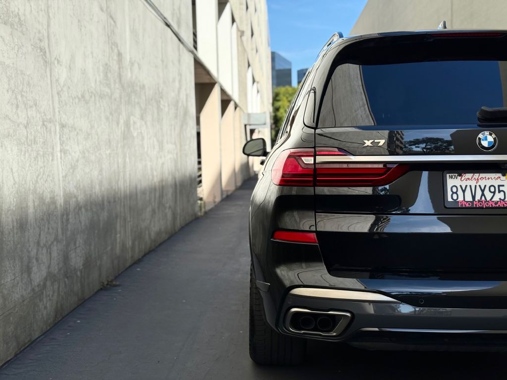 2022 BMW X7 Image 18