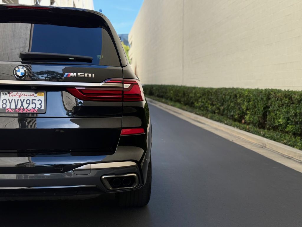 2022 BMW X7 Image 19