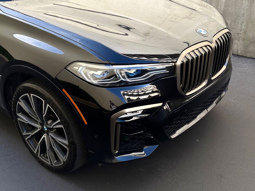 2022 BMW X7 Image 30