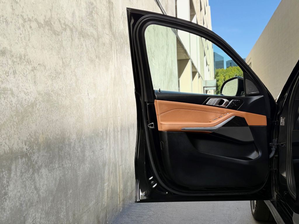 2022 BMW X7 Image 31